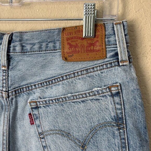 Levi's 501 High Rise Button Fly Distressed Frayed Hem Denim Shorts - Picture 7 of 10